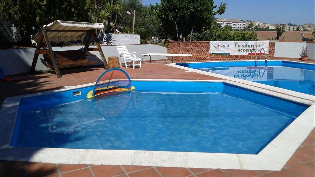 B&B Troisi Racalmuto Bagian luar foto